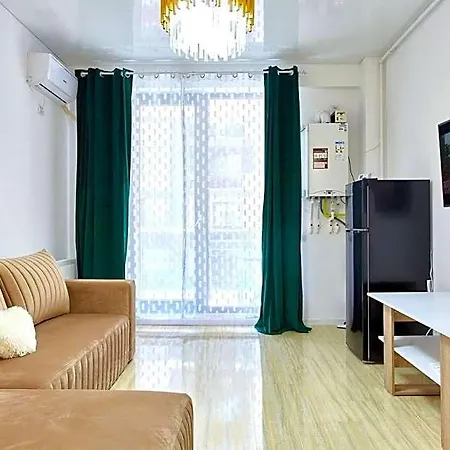 Hotel By R S 3 Constanta