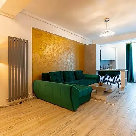 Hotel By R S 3 Constanta